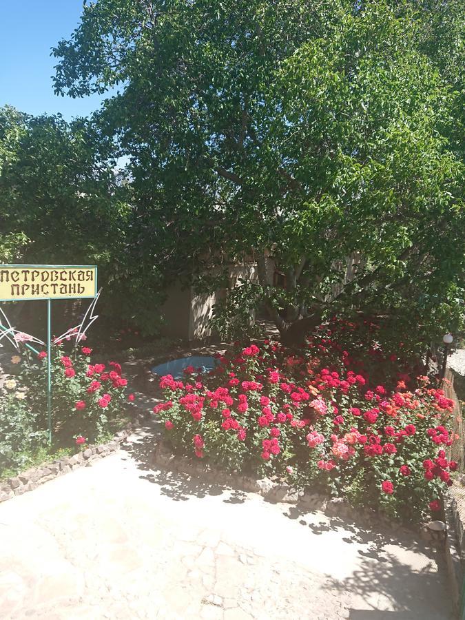 Petrovskaya Pristan Hotel Cholpon-Ata Kültér fotó